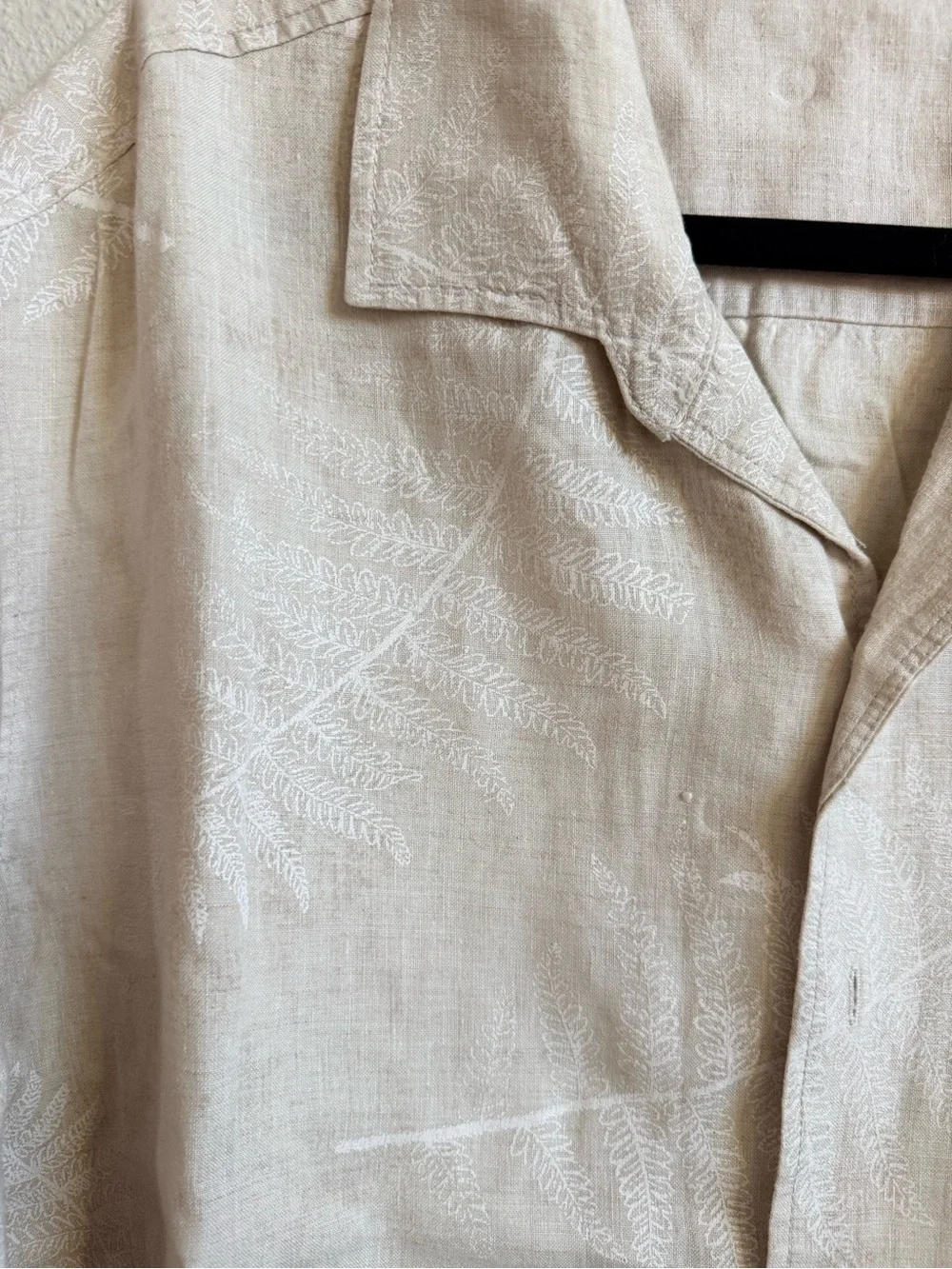 EUC 100% linen Caribbean Short Sleeve Camp Shirt in Light Beige - Picture 5 of 7